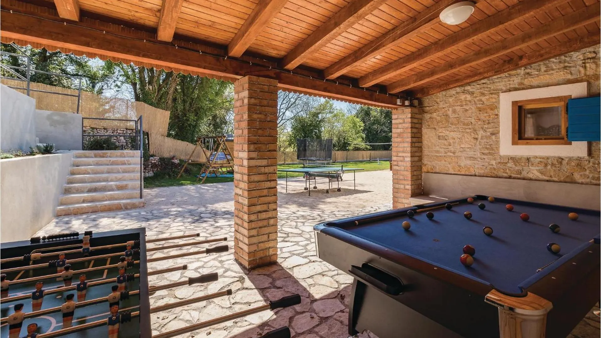 Gorgeous Home In Bibici With Sauna 0*,
