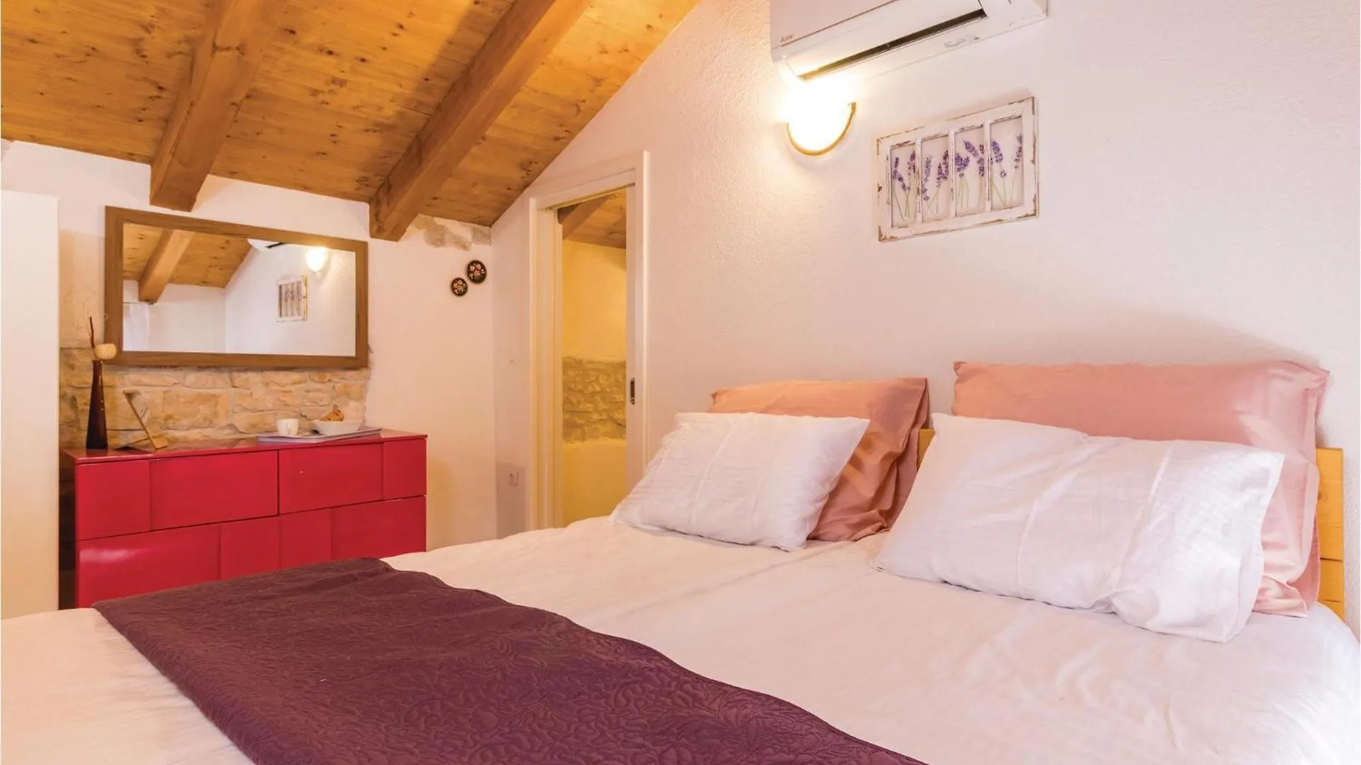 Casa vacanze Gorgeous Home In Bibici With Sauna