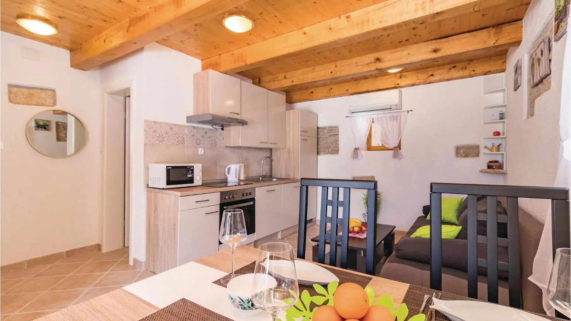 Gorgeous Home In Bibici With Sauna Casa vacanze