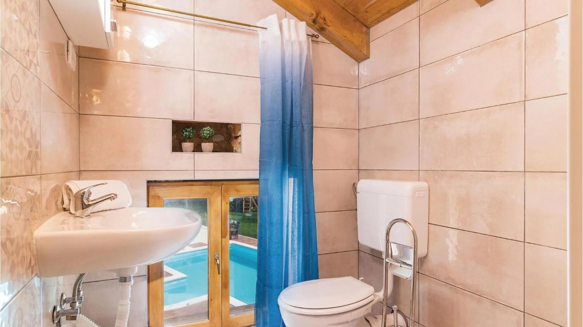 Casa vacanze Gorgeous Home In Bibici With Sauna